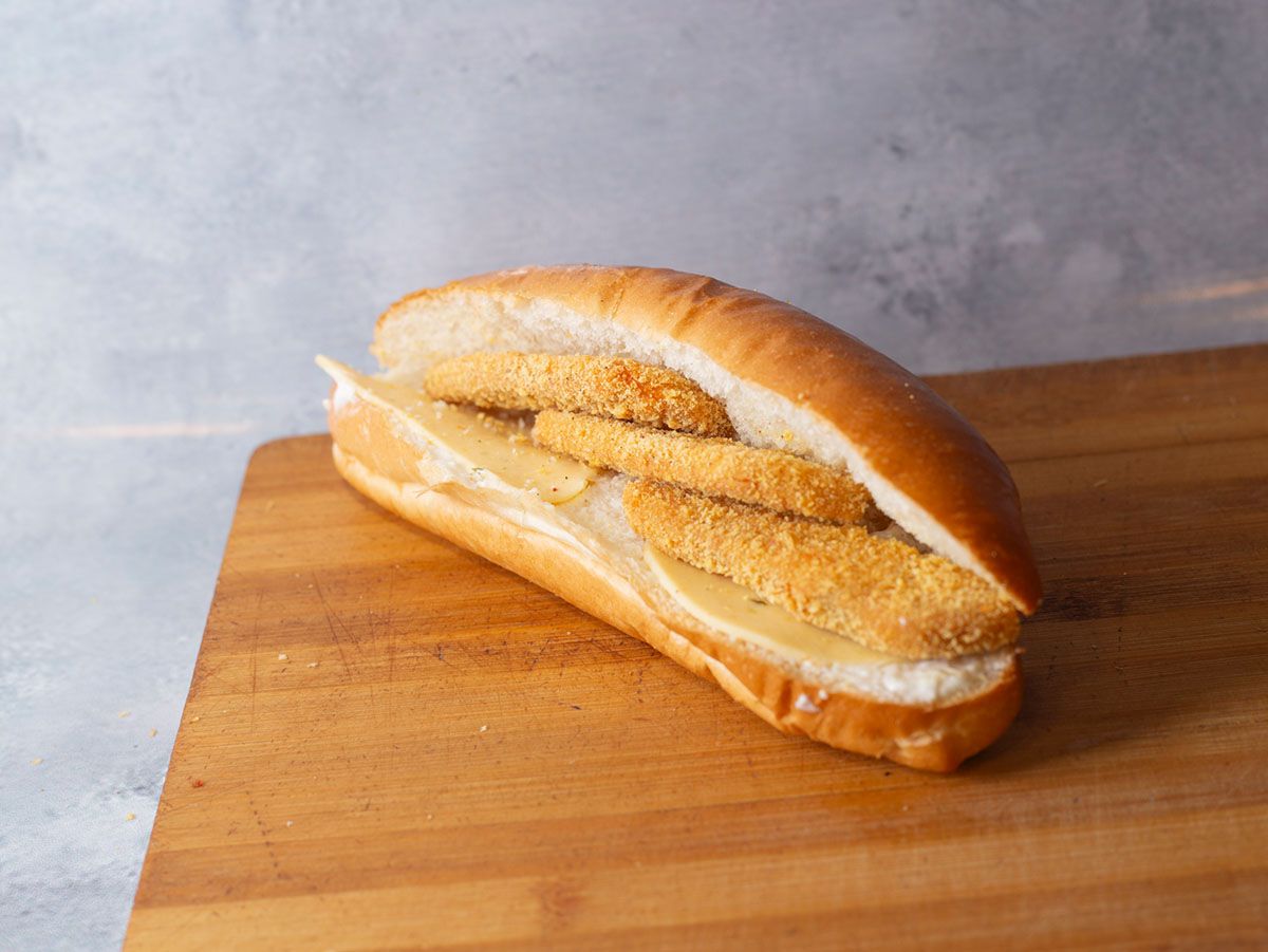 Chicken Pane With Cheddar Cheese And Maynes