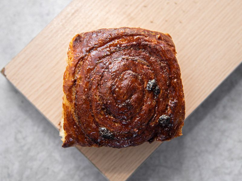 Cinnamon Raisin Roll