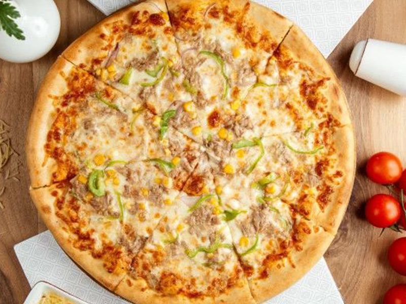 Tuna Chunks Pizza
