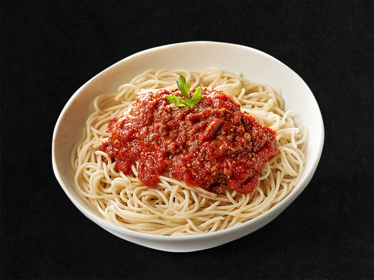Spaghetti pasta with minced meat
