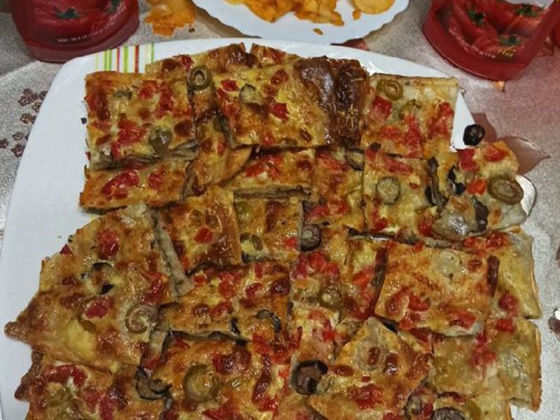 Mozzarella Cheese Oriental Pizza