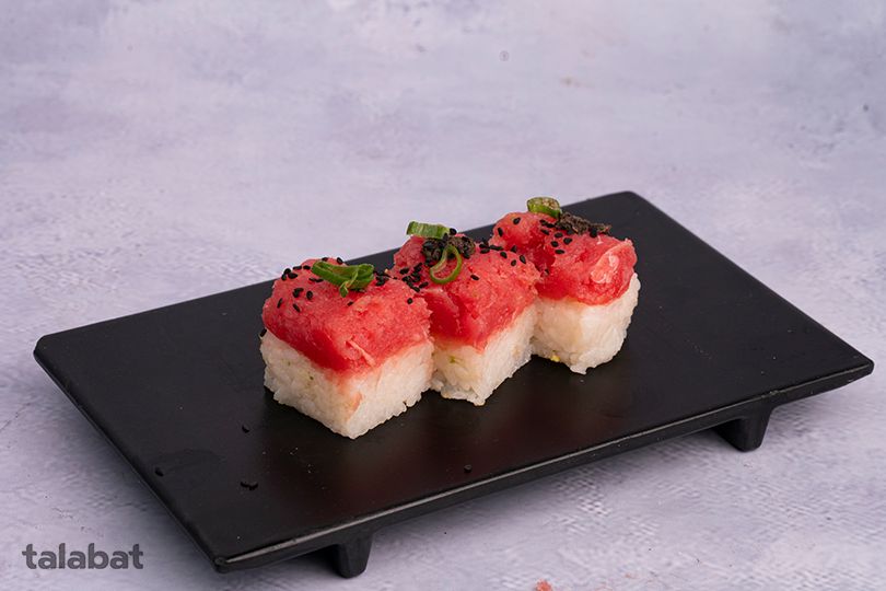 TUNA Oshi Sushi