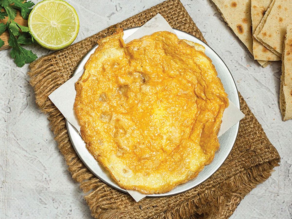 Plain omelette eggs