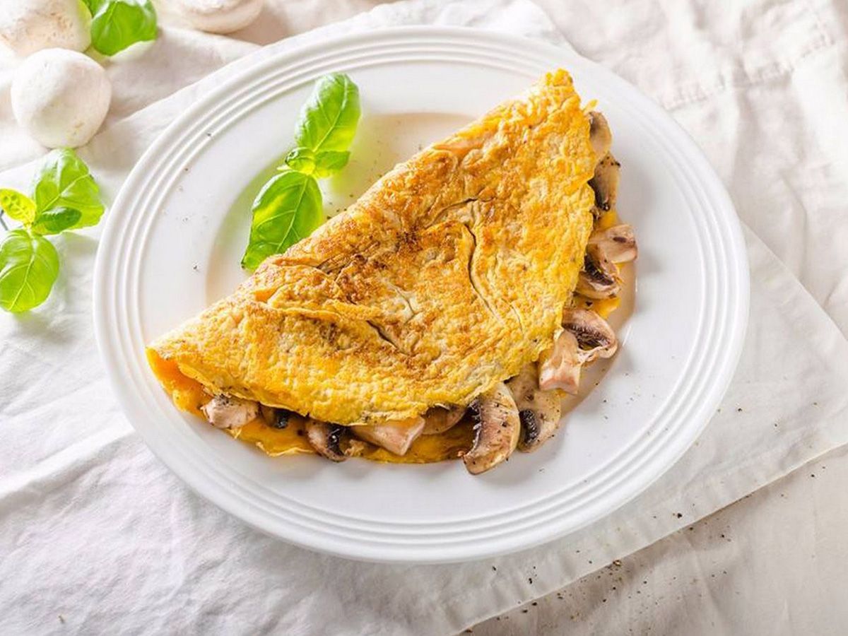Omelet mushrooms eggs