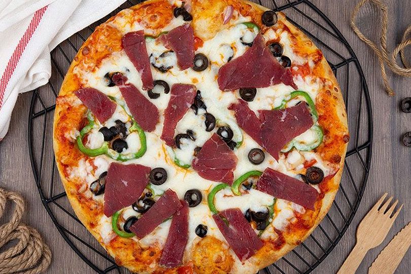 Pastrami Mozzarella Pizza