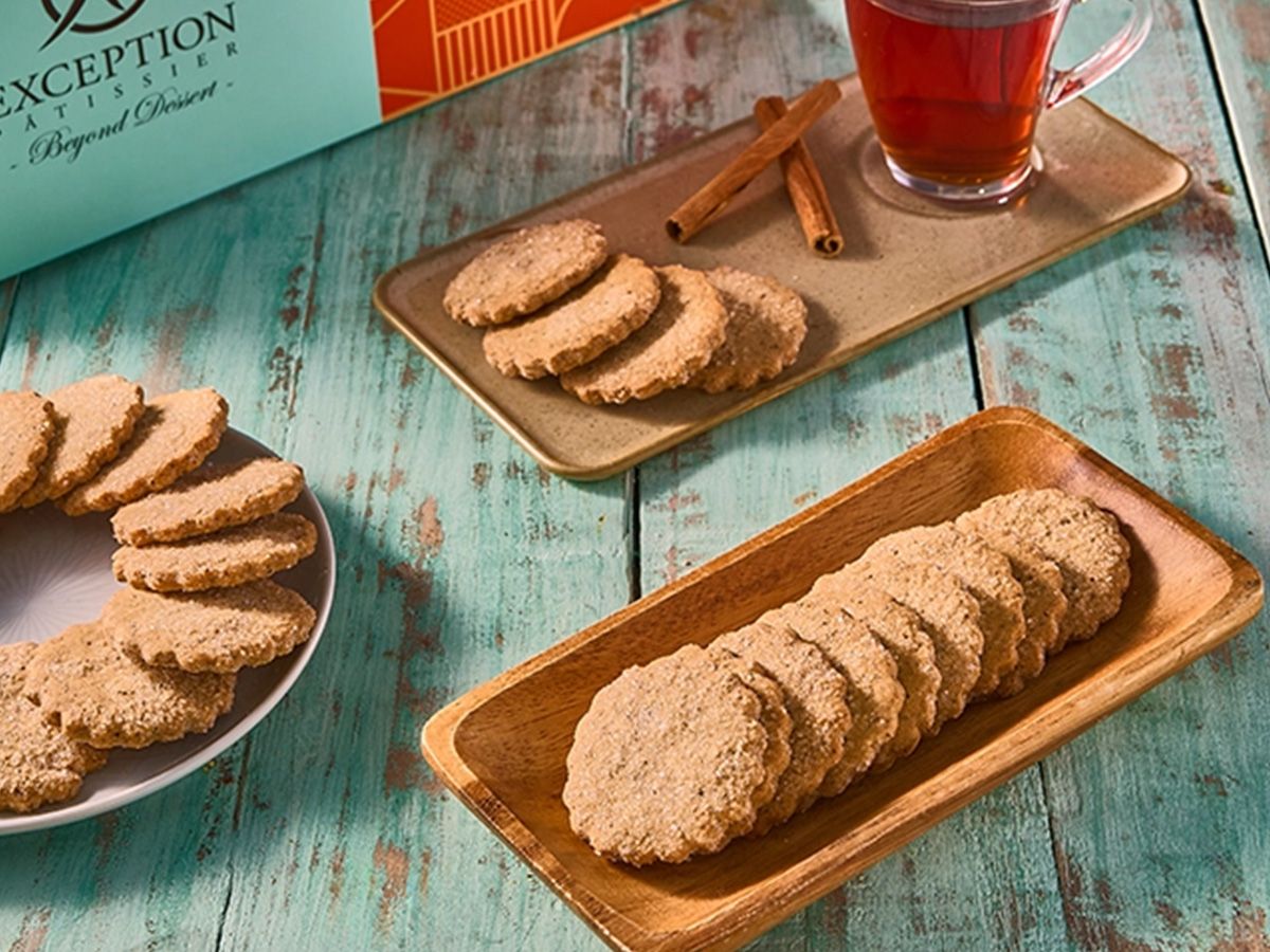 Round Cinnamon Biscuit