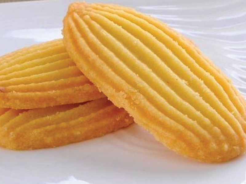 Ammonia biscuit