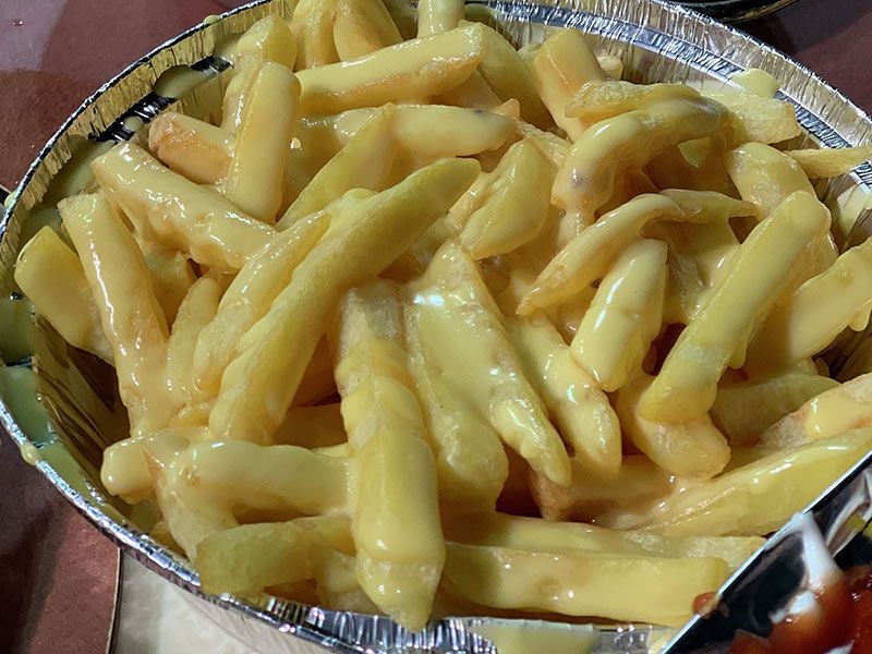 French fries with mozzarella cheese