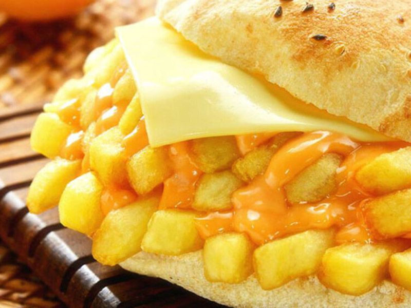 Potato Fingers With Cheddar Cheese Sandwich