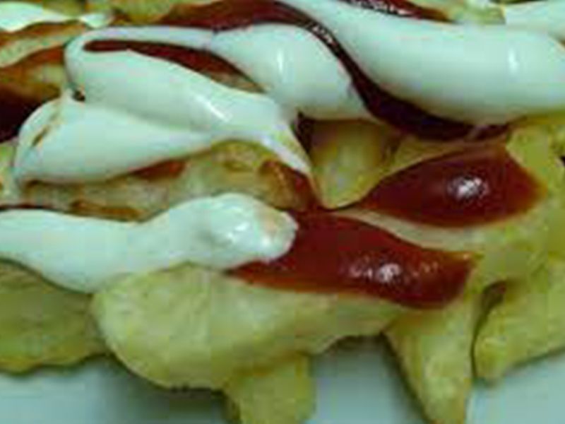 Breaded potato fingers sandwich