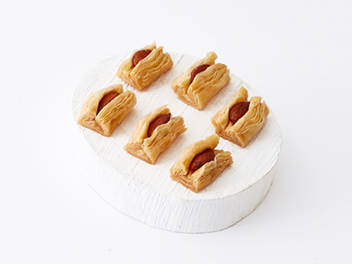 Baklava Comb With Almond 250 Gram