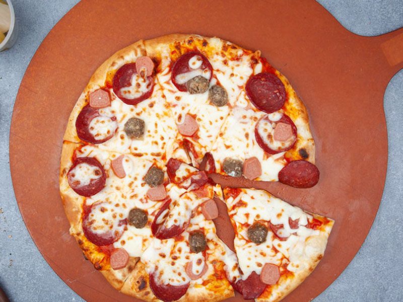 Salami Oriental Pizza