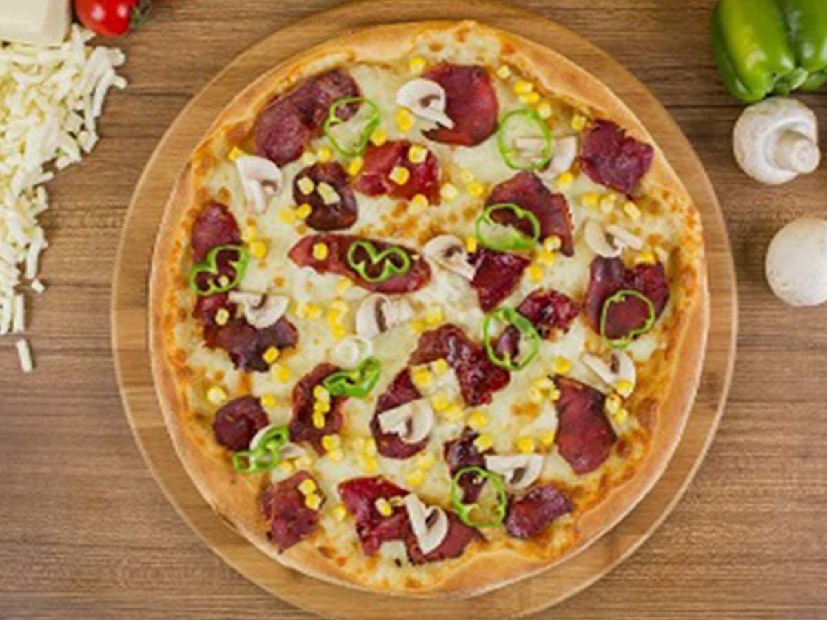 Pastrami pizza