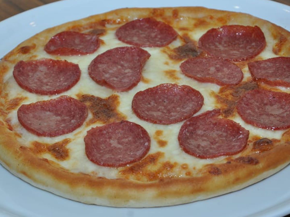 salami beef pizza