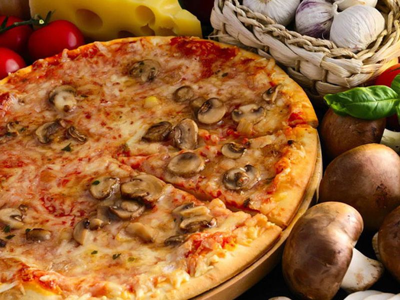 Chicken Mushroom Pizza
