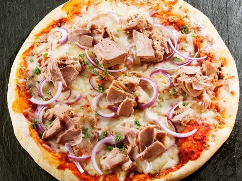 Tuna Chunks Pizza