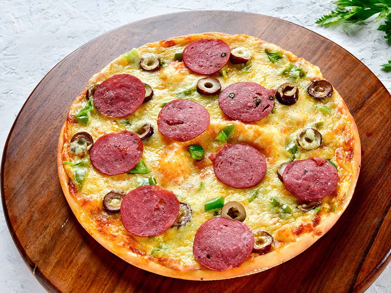 Salami Pizza