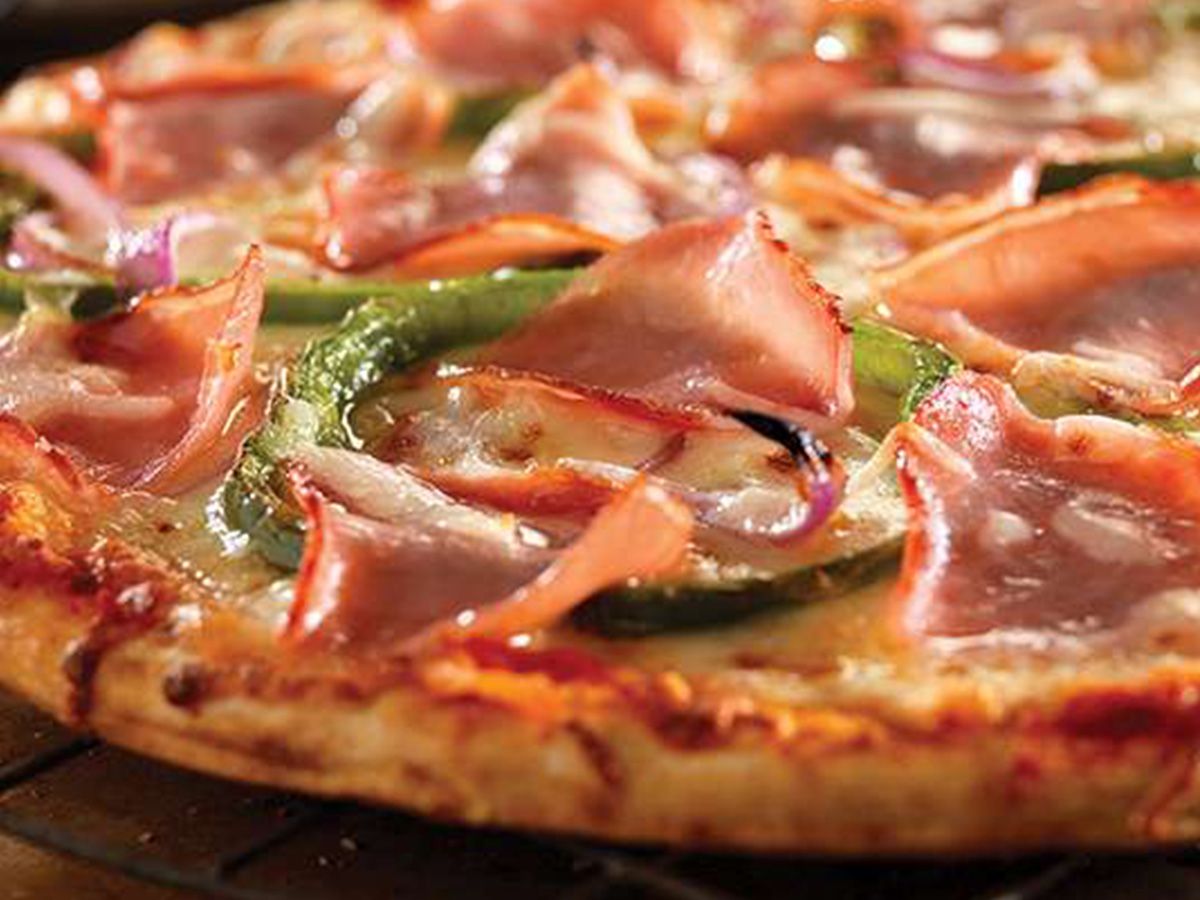 Smoked turkey pizza