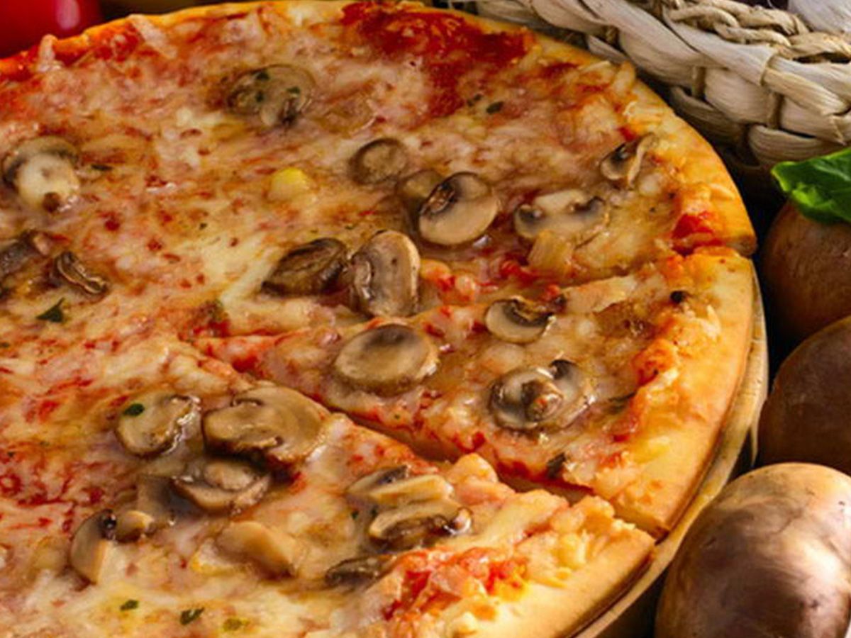 Mushroom Oriental Pizza