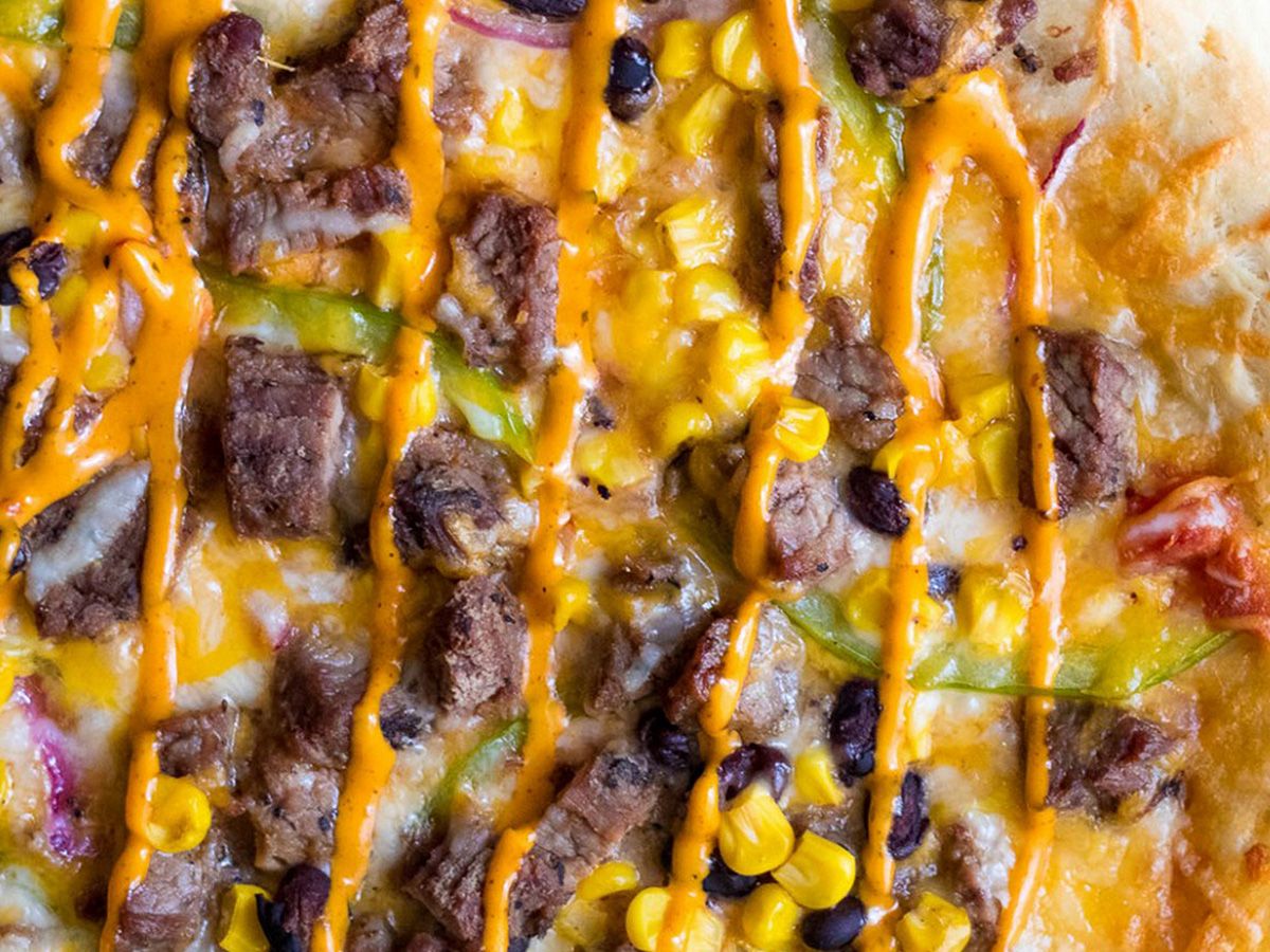 Italian fajita meat pizza