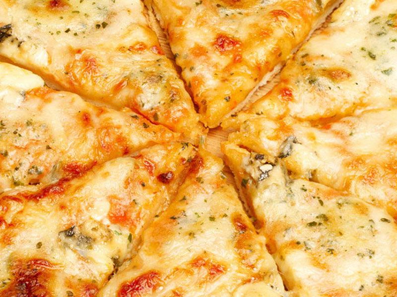 Quattro Formaggi Pizza