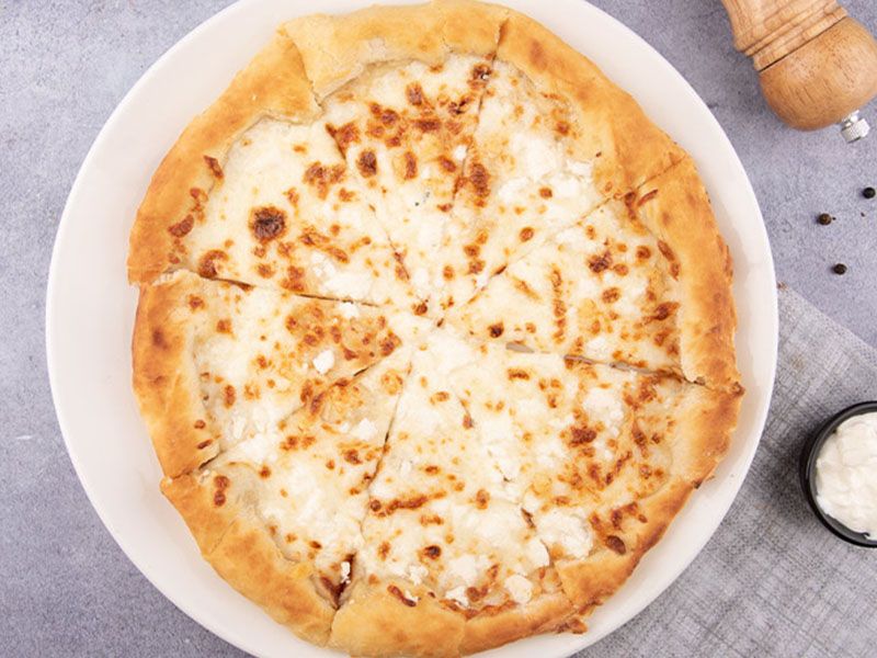 Mix Cheese Oriental Pizza