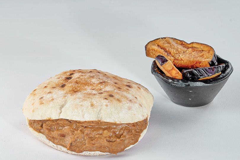 Foul Taghamees Sandwich