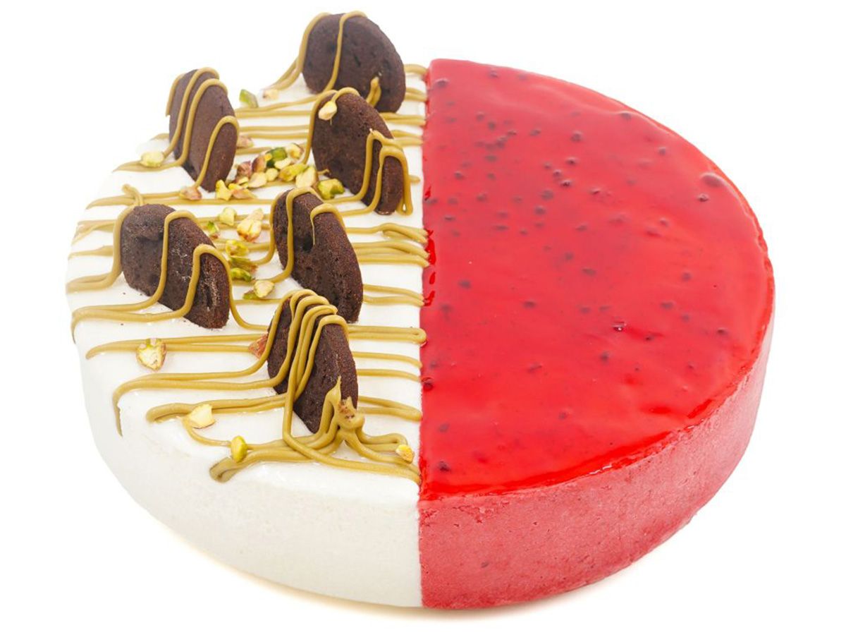 Half strawberry and half vanilla ice cream torte