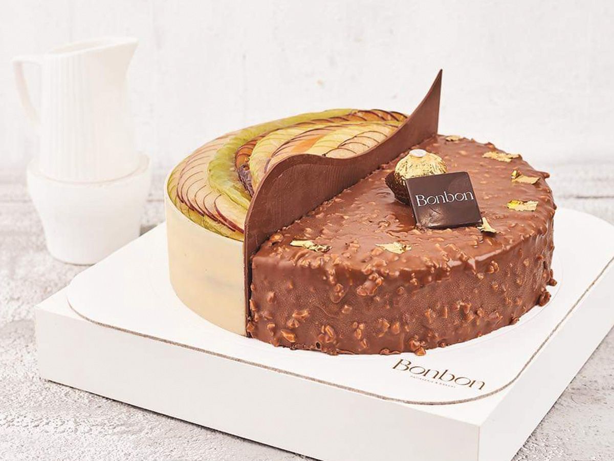 Roche And Fruit Torte(24)