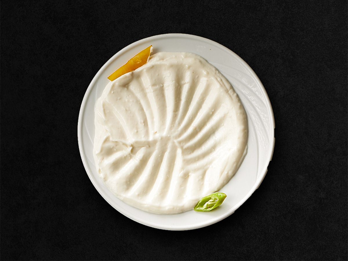Garlic dip salad