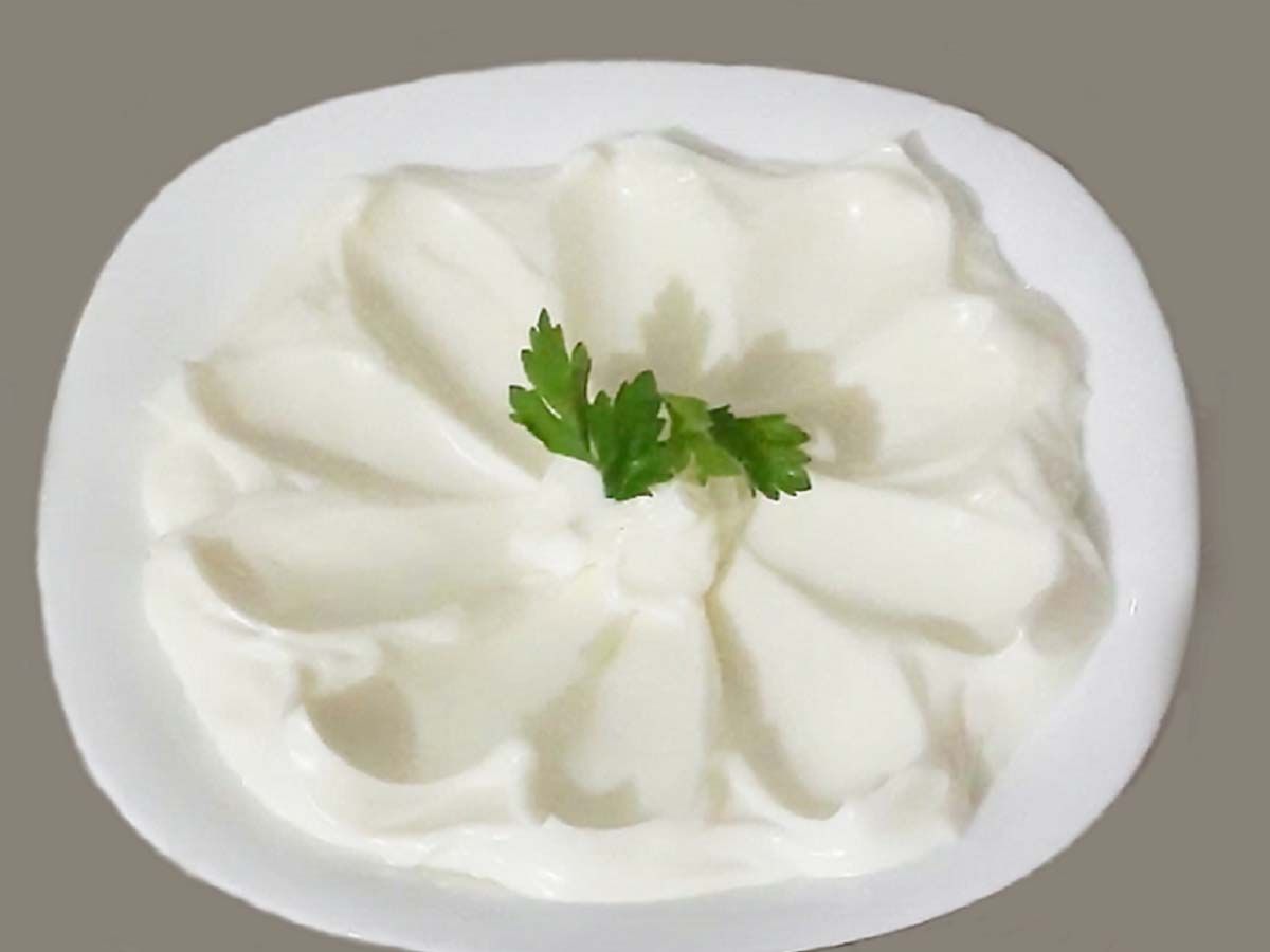 Garlic dip salad
