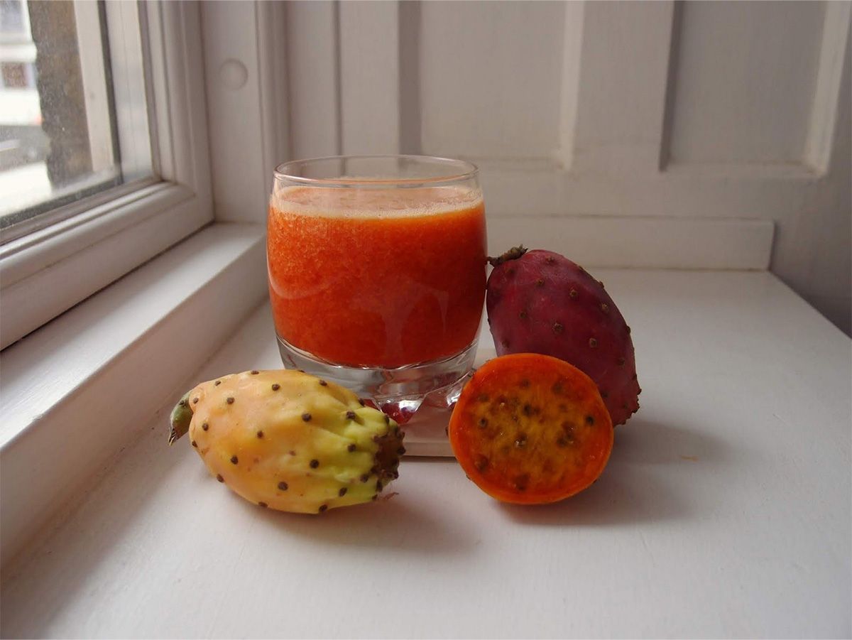 Fresh prickly pear juice
