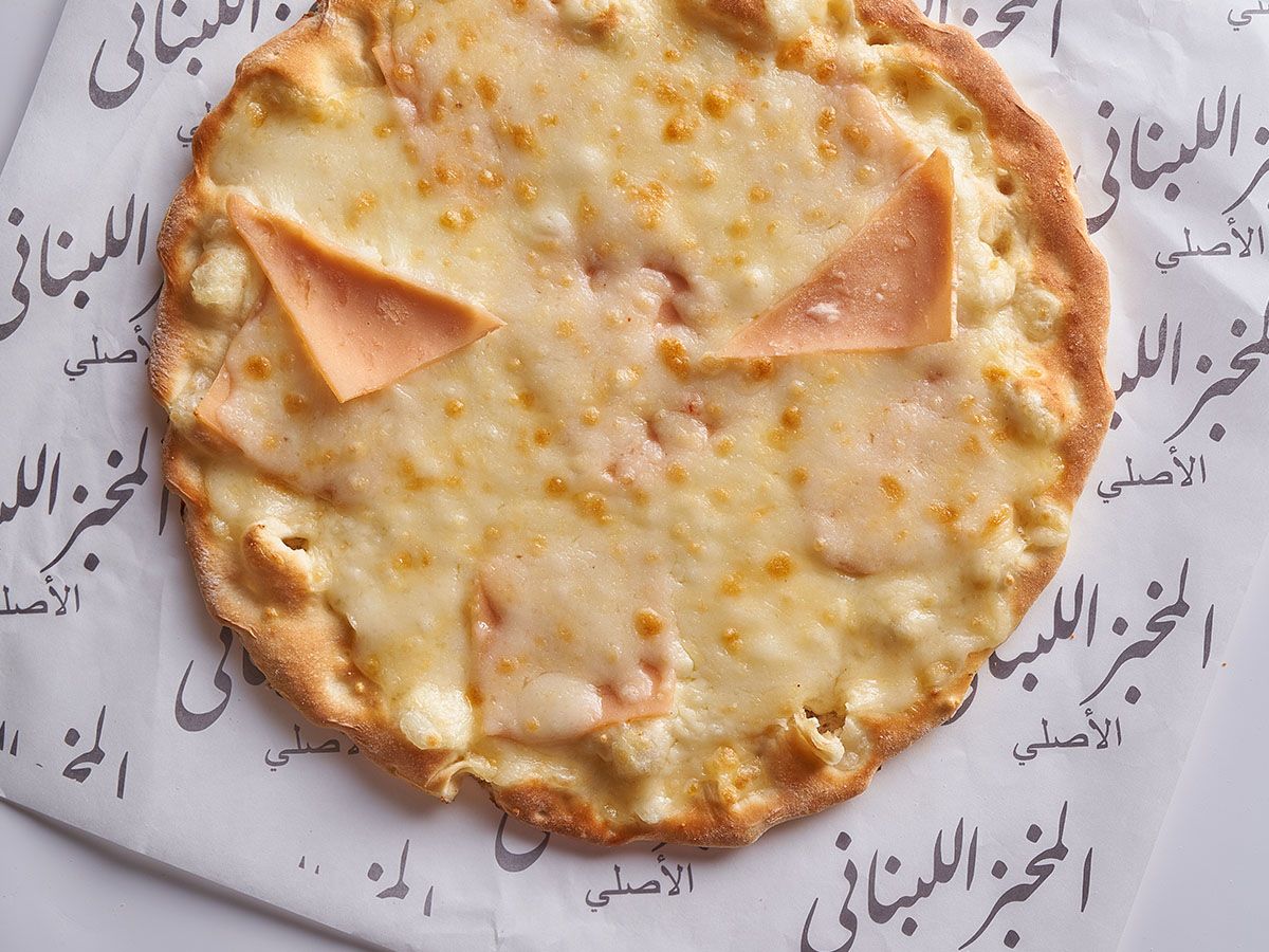 Cheese Flatbread with Smoked Turkey