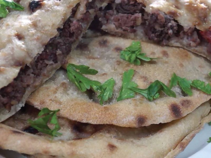 Oriental Sausage With Cheese And Vegetables Hawawshi