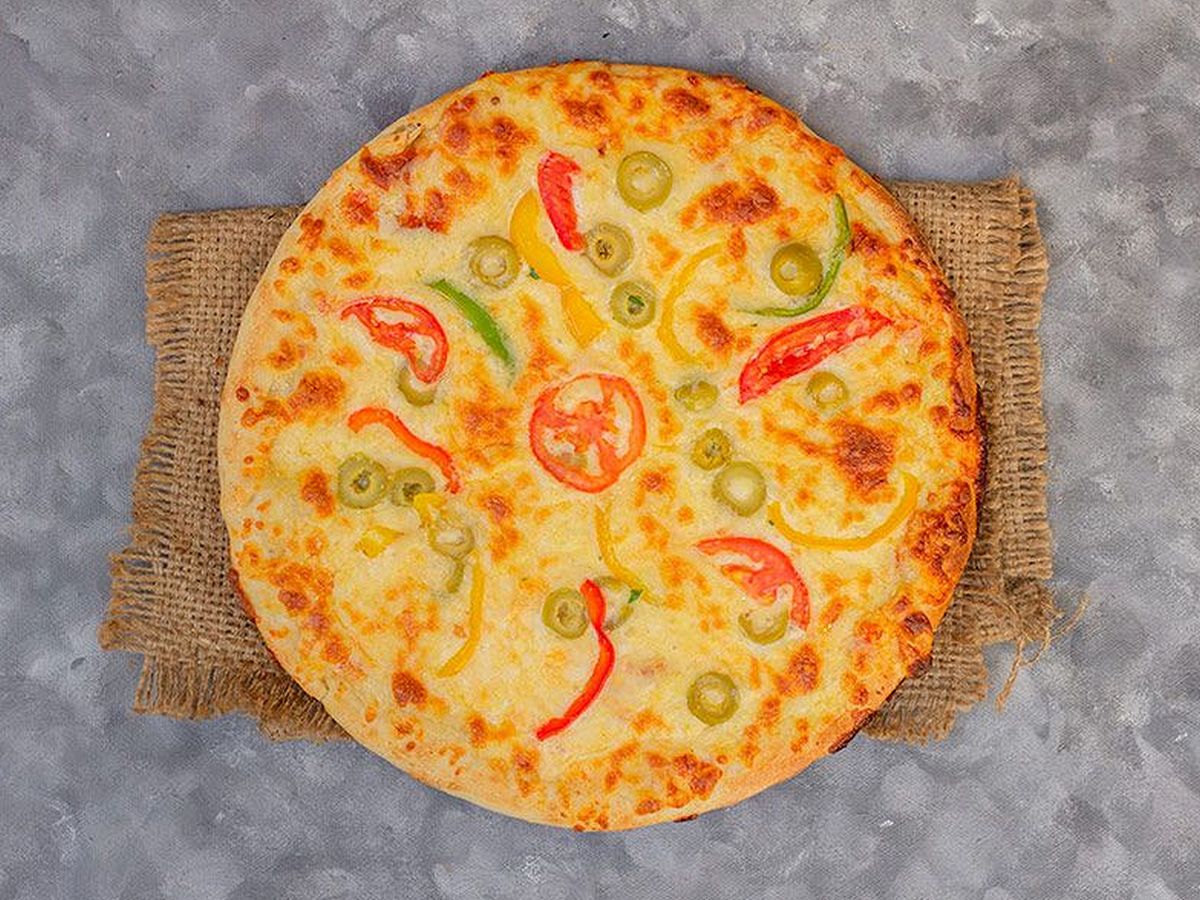 Vegetarian Oriental Pizza