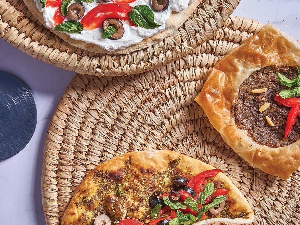 Zaatar Manousheh with Vegetables