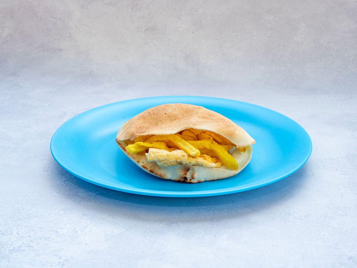 Potatoes With Omelet Sandwich