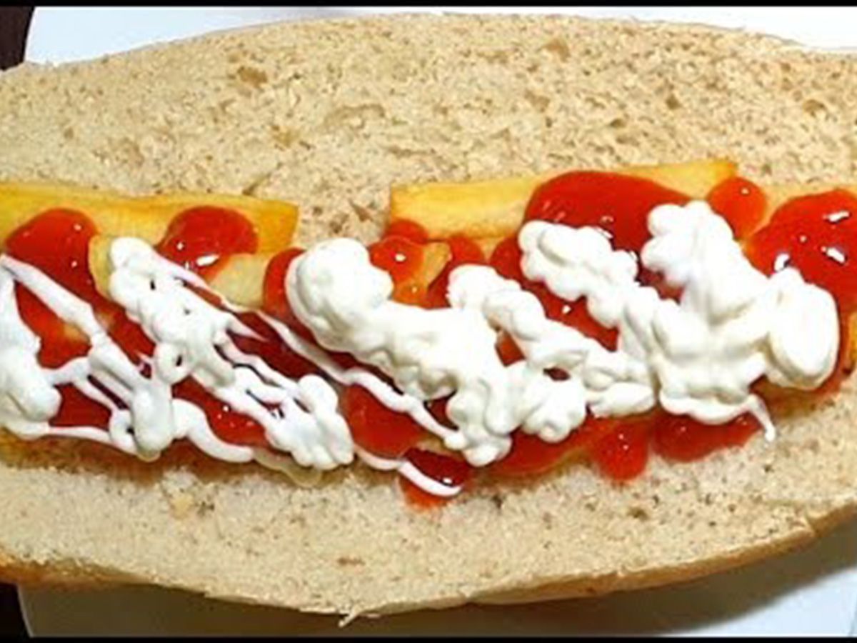 Potatoes Ketchup and mayonnaise sandwich