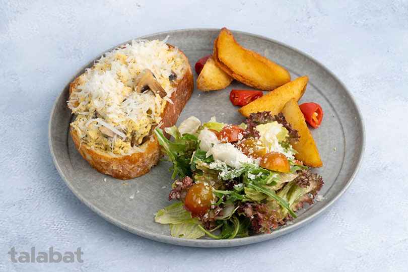 Sourdough bread with mushrooms and truffle