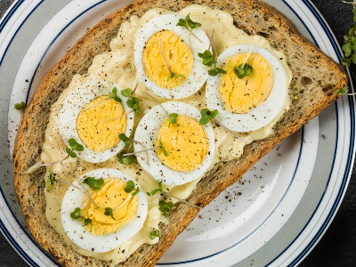 Mushroom sandwich with boiled egg