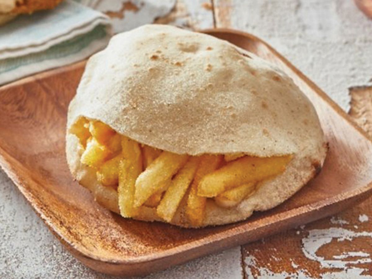Fingers potato sandwich with eggs