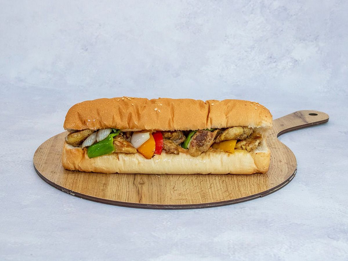 Shish Tawooq Sandwich With Potatoes