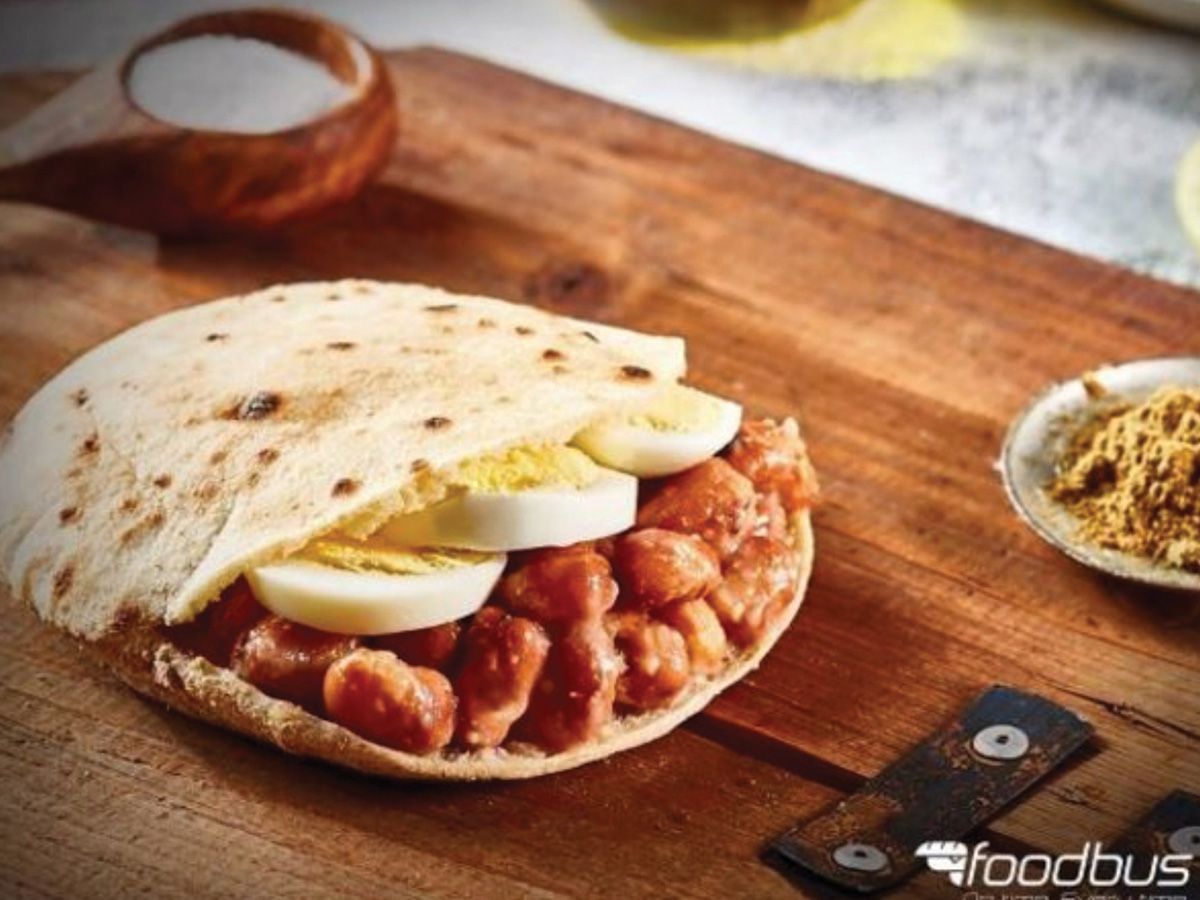 Alexandrian foul sandwich