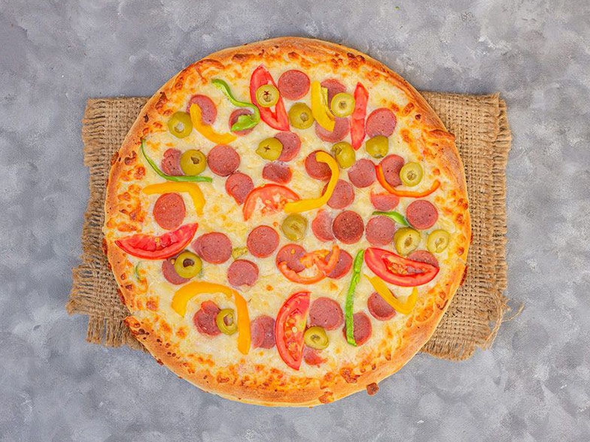 Hot Dog Oriental Pizza