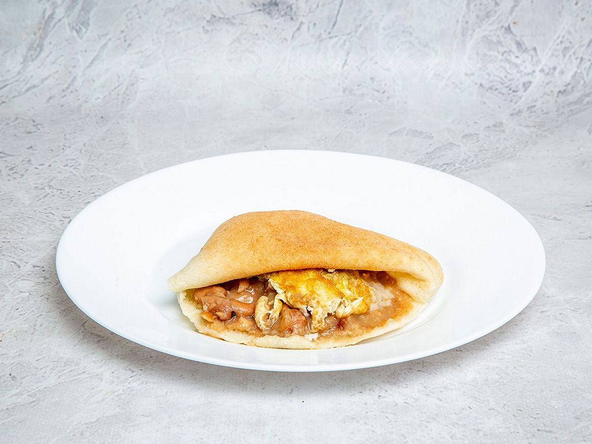 Fried Eggs Foul Sandwich