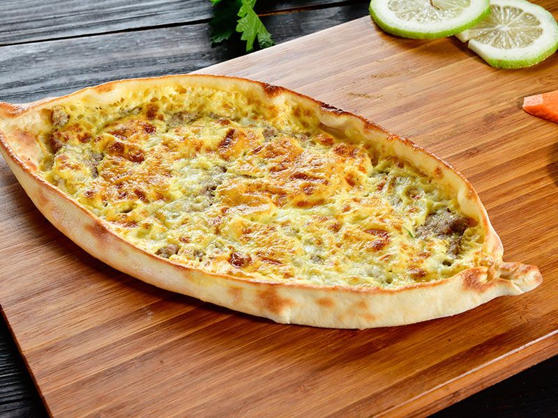 Oriental Sausage With Eggs Shakhtora