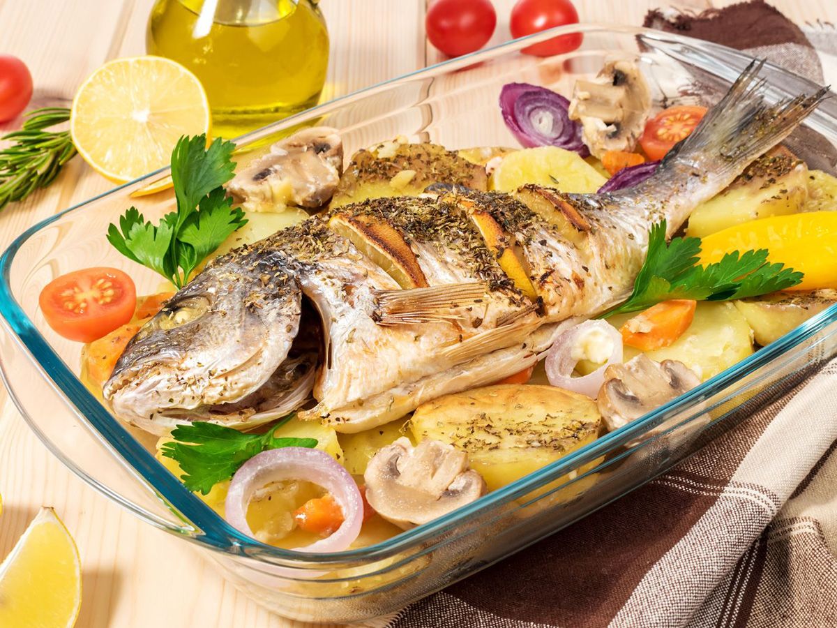 2 Grilled Mullet, Quarter Butter Shrimp, 4 Mixed Crabs, Sayadia Rice, 2 elsayad Soup with Red Shrimp