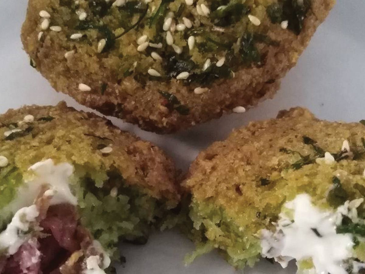 3 Pieces Stuffed Ta'ameya Dish