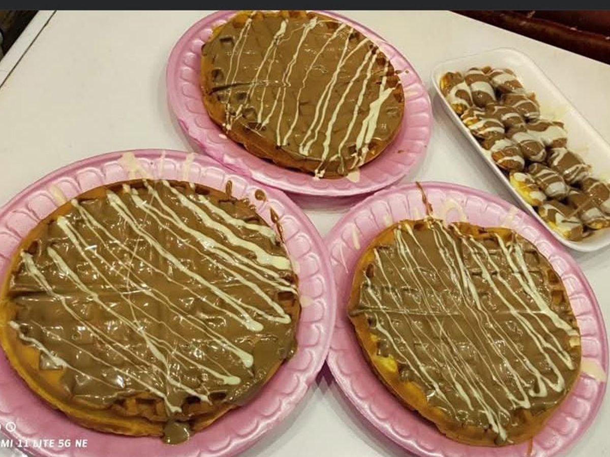 3 Waffles Nutella & 15 Pieces Ban Cake Nutella Offer