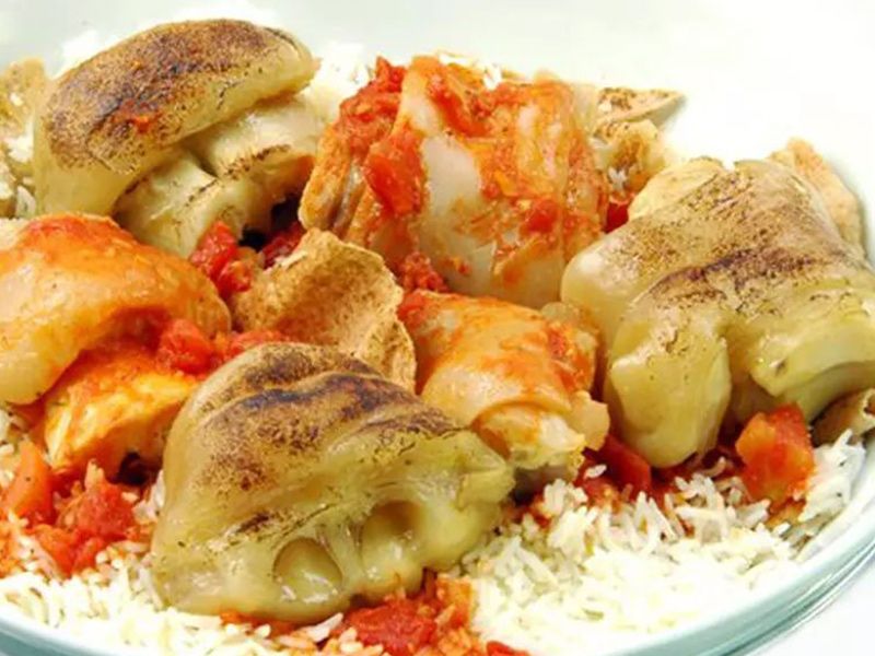 Knuckles With Garlic Fatteh